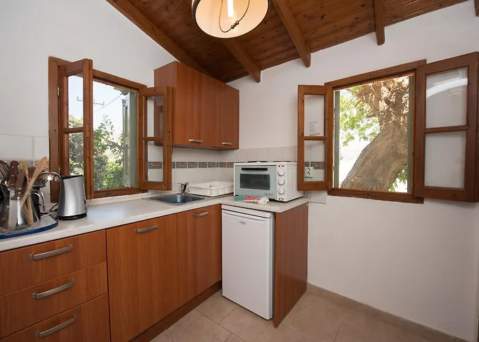 Kaitoula Down Apartment Symi